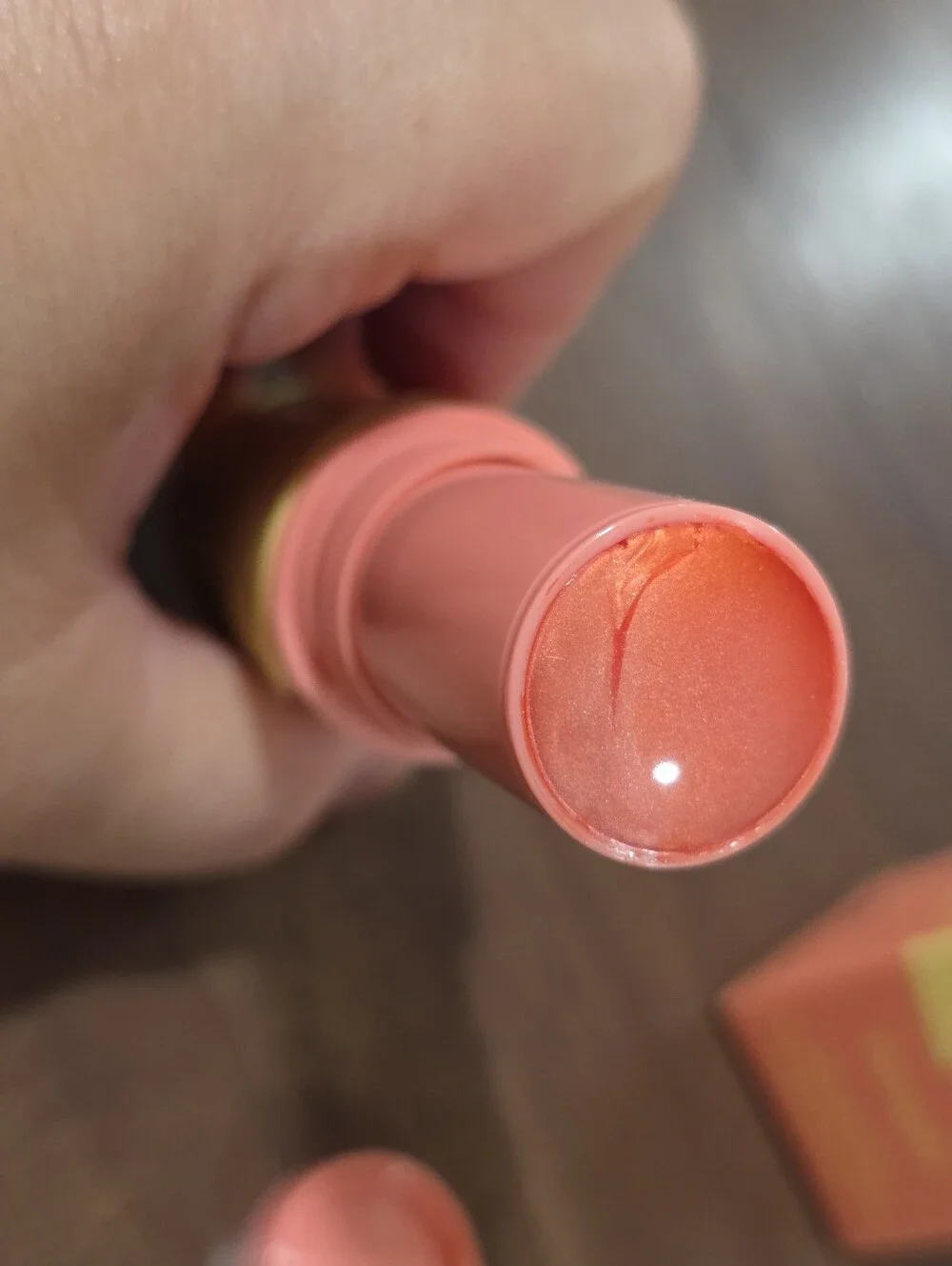 Benefit Juice Stick Dewy Gel Blush Shellie (Warm seashell-pink) Pls See Pics